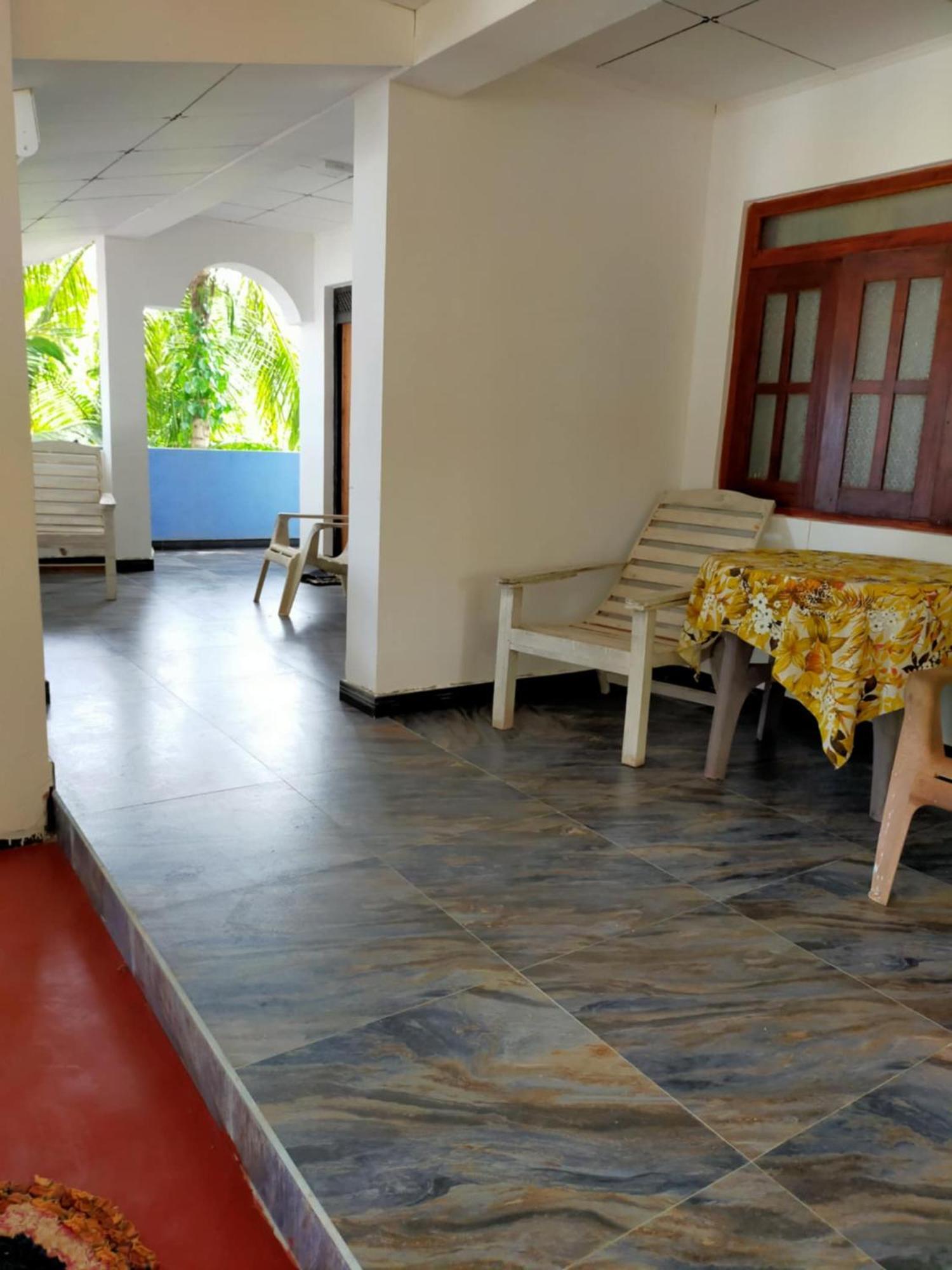 Chandi Gaya Beach Guesthouse Tangalle Luaran gambar