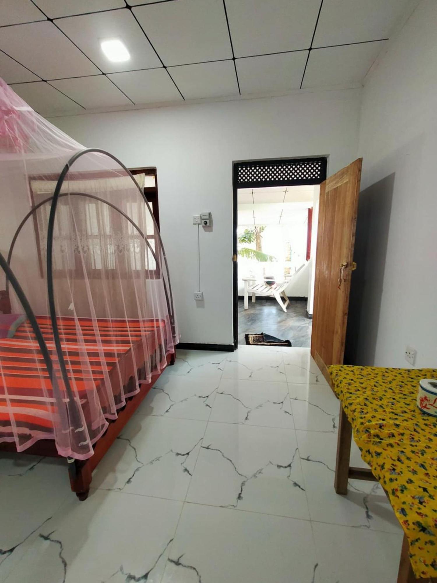 Chandi Gaya Beach Guesthouse Tangalle Luaran gambar